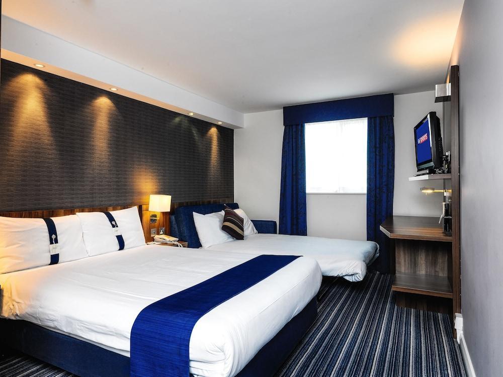 Holiday Inn Express London Gatwick Crawley, An Ihg Hotel Екстериор снимка
