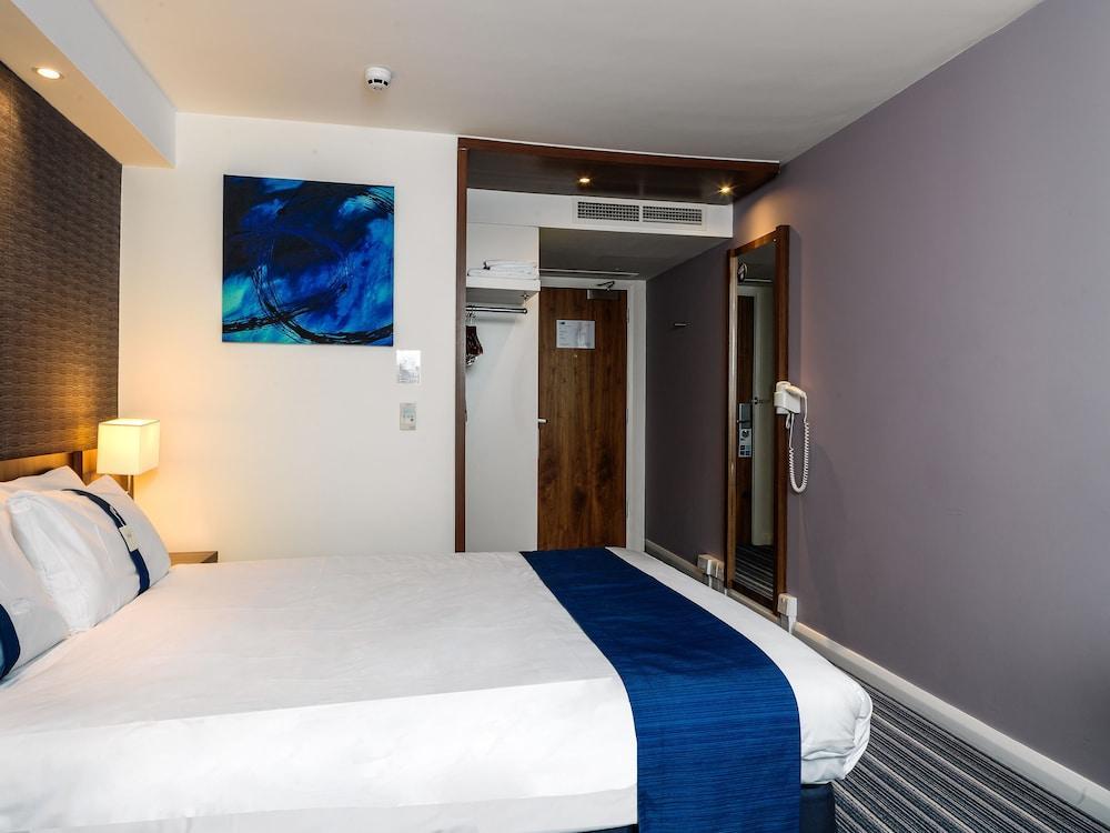 Holiday Inn Express London Gatwick Crawley, An Ihg Hotel Екстериор снимка