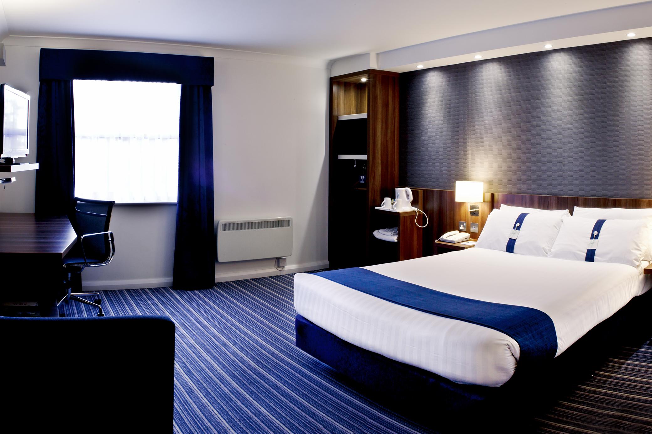 Holiday Inn Express London Gatwick Crawley, An Ihg Hotel Екстериор снимка