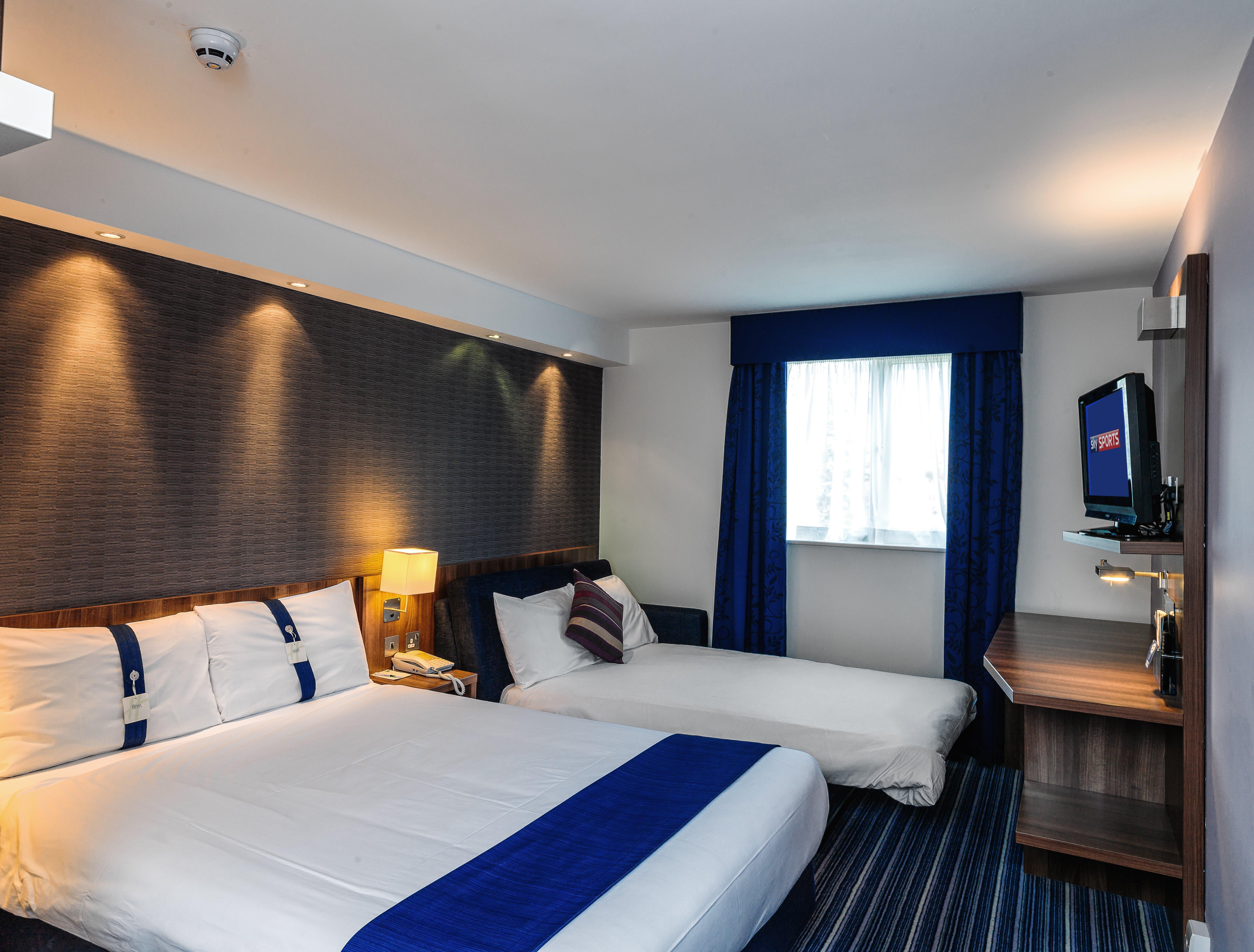 Holiday Inn Express London Gatwick Crawley, An Ihg Hotel Екстериор снимка