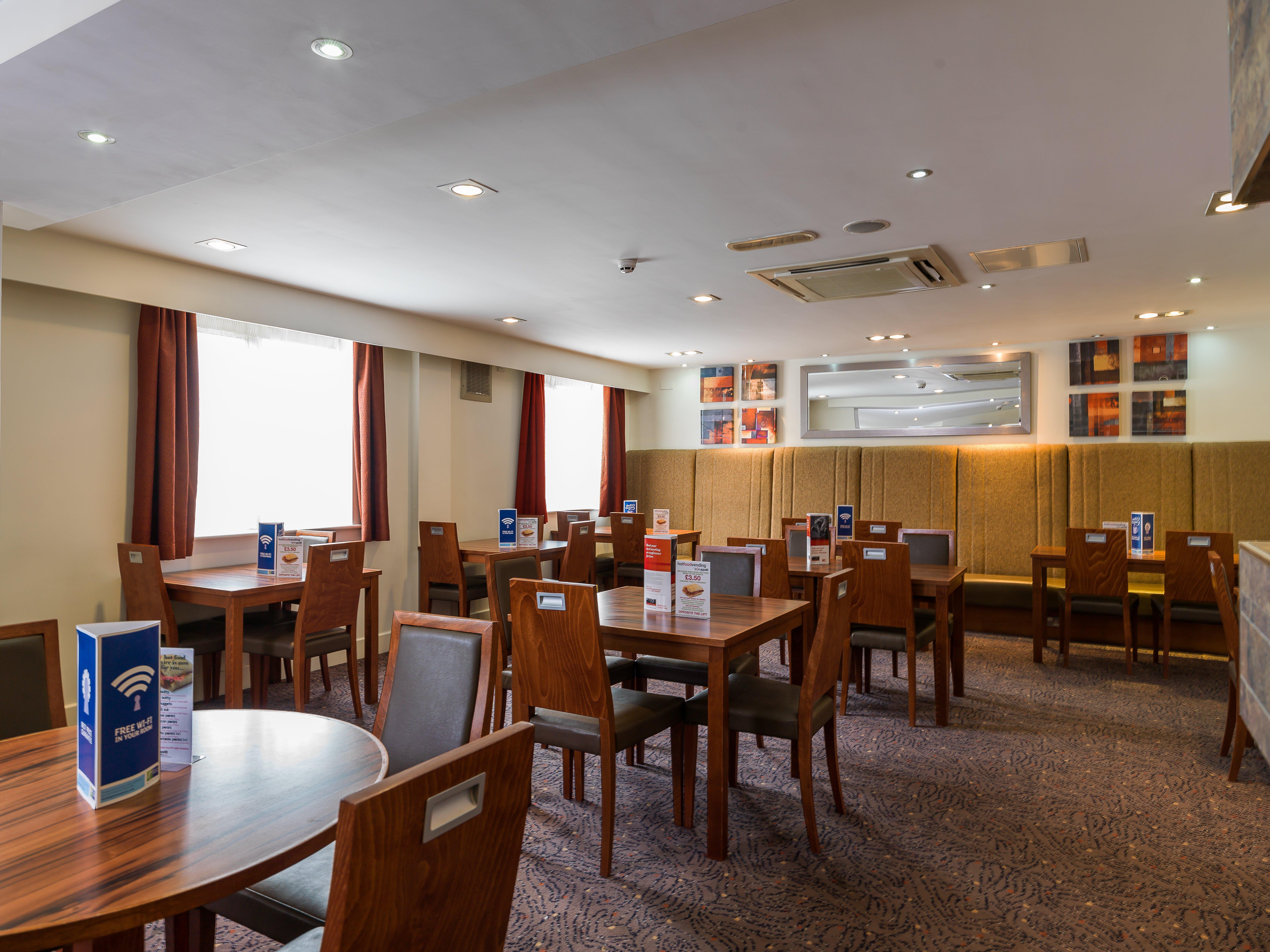 Holiday Inn Express London Gatwick Crawley, An Ihg Hotel Екстериор снимка