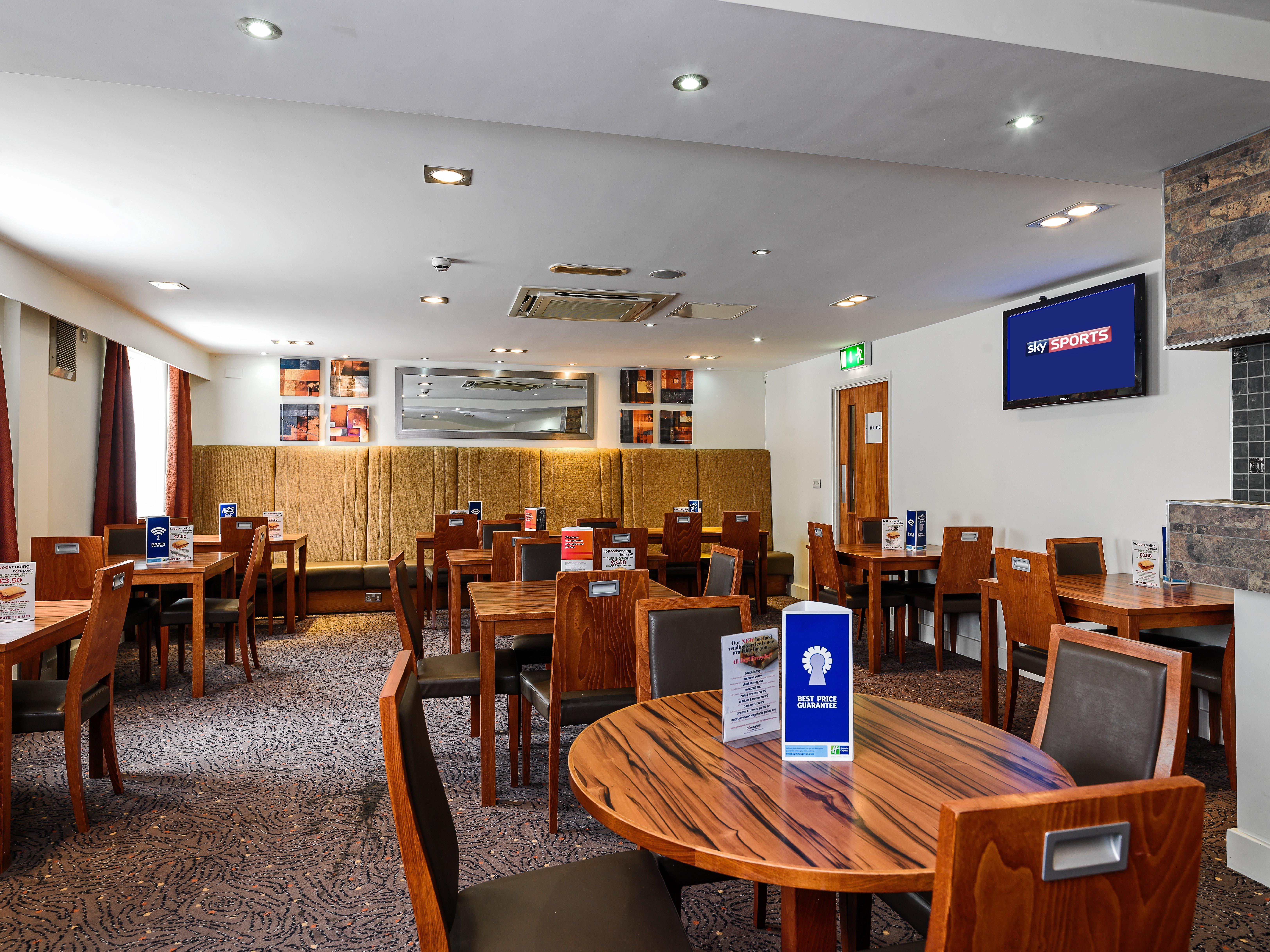 Holiday Inn Express London Gatwick Crawley, An Ihg Hotel Екстериор снимка