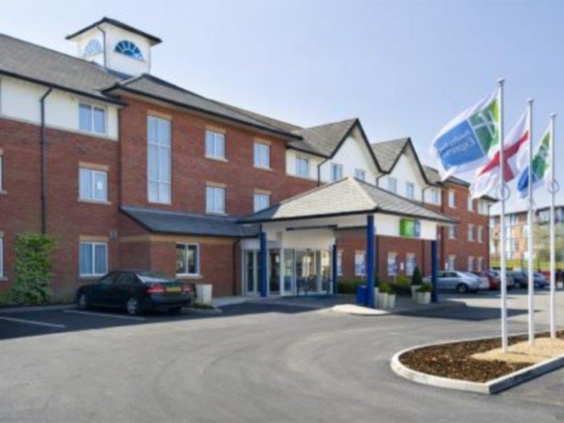 Holiday Inn Express London Gatwick Crawley, An Ihg Hotel Екстериор снимка