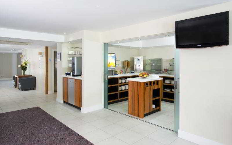 Holiday Inn Express London Gatwick Crawley, An Ihg Hotel Екстериор снимка
